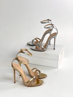 Shoes Boutique, Shoe Boutique, Kinds Of Shoes, Dream Shoes, Designer Heels, Formal Shoes, High Heel Sandals, Women's Sandals, Me Too Shoes