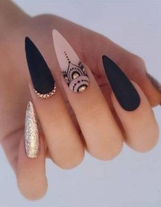 #BlackNails #fancyblacknails #trendynailsblack #classyblacknails #blackacrylicnaildesigns #shortblacknailsideas Unghie Sfumate, Nail Art Design, Stylish Nails, Nail Inspo, Beautiful Hair, Nail Art Designs, You Nailed It, Acrylic Nails, Manicure