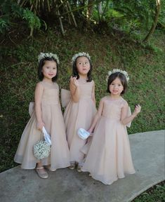 White Maid Of Honor Dress Long, Flowergirl Dress For Kids, Multiple Flower Girls Ideas, Flowergirls Wedding Dresses, Little Bridesmaids Dresses Kids, Wedding Motif Ideas 2023, Neutral Flower Girl Dresses, Taupe Wedding Theme, 3 Flower Girls