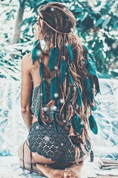 Bohemian Dreadlocks, Bohemian Schick, Music Festival Hair, Andi Bagus, Boho Headpiece, Look Festival, Feather Headpiece, Fest Outfits, Estilo Hippy