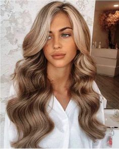 Waves Hair Styles, Curled Wedding Hair, Big Waves Hair, Beach Waves Hair, Long Hair Waves, Waves Hair, Beach Wave Hair