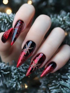 Gothmas Nails Short, Xmas Nail Designs Short Nails, Gothic New Years Nails, Winter Goth Nails, Goth Holiday Nails, Alt Christmas Nails, Gothmas Nails