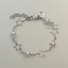 Stars and Pearls Bracelet - Etsy Bracelets Design, Jewelry Accessories Ideas, Funky Jewelry, Jewelry Lookbook, Star Bracelet, Fancy Jewelry, Girly Jewelry, Jewelry Inspo, Dream Jewelry