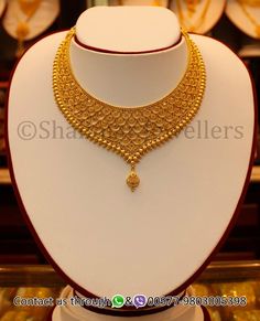 Indian Gold Necklace Designs, Unique Gold Jewelry Designs, Bridal Necklace Designs, Gold Jewels Design, Neck Pieces Jewelry, Gold Bridal Necklace, New Gold Jewellery Designs, Gold Jewelry Simple Necklace, Gold Necklace Indian Bridal Jewelry