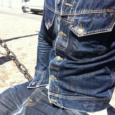 Denim jacket Edwin Jeans, Denim Workwear, Look Office, Denim Boots, Denim Inspiration, Denim Wear, Hot Jeans, Love Jeans, Selvedge Denim