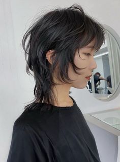 Korean Haircuts, Short Textured Hair, Korean Haircut, Androgynous Hair, Short Shag Hairstyles, Short Shag, Haircut Inspiration