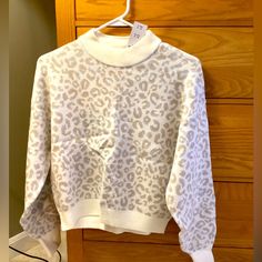 Abercrombie & Fitch Sweater. Cream Base With Beautiful Silver And Gold Design. Very Soft. Bundle Discounts Are Offered White Cropped Sweater For Fall Loungewear, Fitted White Sweatshirt For Fall, Beige Crewneck, Reversible Sweater, Chevron Sweater, Faux Fur Sweater, Gold Sweater, Winter Knit Sweater, Fur Sweater