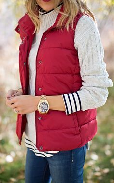 Like light layers for cozy fall day Mode Tips, Vest Outfit, Red Vest, Fashion For Women Over 40, Vogue Fashion, Fashion Over 40, Fashion Over 50, Looks Style