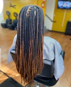 Straight Locs, Feminine Locs, Extension Dreadlocks, Dreadlocks Hairstyles, Natural Hair Weaves, Locs Styles, Certificate Background