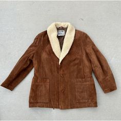 See All Photos For Details Jacket Is In Excellent Preowned Condition. Small Spot On Bottom Side Of 1 Arm. Made In The Usa Suede Style 283 Color Code 513 Code Is Around 32” Long Suede Style, Western Jacket, Suede Fashion, Sherpa Lined, Color Code, Brown Color, Suede Leather, Color Coding, Mens Jackets