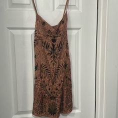 Fp Intimately Adjustable Strap Brocade Slip Dress Always Planned On Wearing With Leather Jacket Or Oversized Black Blazer Pristine Note-Back Is Shorter Than Front Boho Grunge Fashion, Oversized Black Blazer, Boho Grunge, Free People Mini Dress, Sun Light, Black Blazer, Fit Inspo, Mini Dresses, Free People Dresses