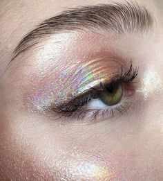 Makeup Zombie, Holographic Makeup, Drag Make-up, Make Up Inspiration, Smink Inspiration, Makijaż Smokey Eye, Makeup Hacks, Kesha, Smokey Eyes