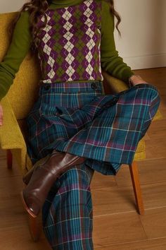 #look #woman #outfit #fashion #photography #portrait #fashionphotography #style #art - #mulher #roupa #moda #fotografia #retrato #fotografiademoda #estilo #arte Looks Country, King Louie, Plaid Pants, Deep Teal, 가을 패션, Mode Vintage, Looks Style, Mode Inspiration