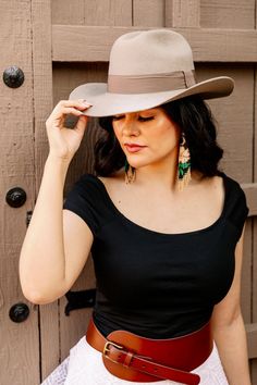 Wild hearts can't be broken and neither can the Dakota. This stunner of a western hat is built to last a lifetime. Whether you're going to a rodeo or just a country girl at heart, this hat will turn heads as you ride off into the sunset and be your solmate for life. Western Hat, Handcrafted Bags, Western Hats, Unique Gemstones, Country Girl, Wild Hearts, The Sunset, Country Girls