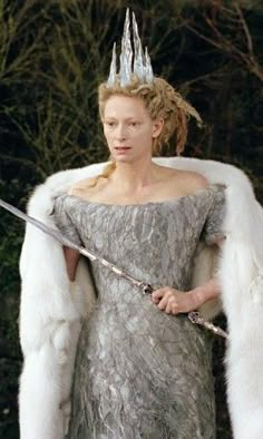 QUEEN JADIS ( THE CHRONICLES OF NARNIA) White Witch Costume, Ice Queen Costume, Ice Witch, Witches Night Out