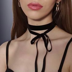 Adjustable Black Ribbon Party Choker, Vintage Choker For Party, Black Ribbon Choker For Party, Formal Jewelry With Black Ribbon, Black Ribbon Choker Necklace For Parties, Adjustable Trendy Choker For Formal Occasions, Trendy Adjustable Choker For Formal Occasions, Black Ribbon Choker As A Gift, Elegant Adjustable Ribbon Choker