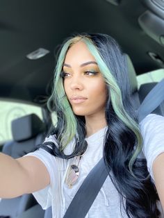 Black And Mint Green Hair, Mint Green Money Piece Hair, Sage Green Highlights Hair, Mint Green Highlights, Black And Mint Hair, Pastel Mint Green Hair, Lime Green Money Piece Hair, Pale Green Hair, Mint Green Hair Color