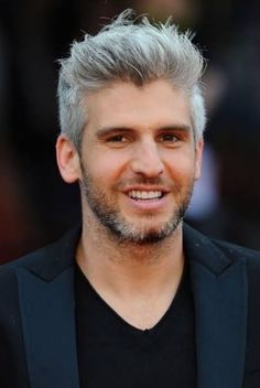 Elevate Your Style with Top Men's Short Grey Hairstyles - Trendy & Timeless Hair Stail, Haircut Names For Men, Free Haircut, Haircut Types, Modern Haircuts, Silver Grey Hair