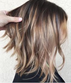 Beautiful Chocolate Blonde Hair For A New Look 2017-2018 Balayage Lob, Brunette Ombre, Balayage Bob, Bronde Balayage, Modern Haircuts, Fun Hair, Bob Hairstyles For Fine Hair, Hair Haircuts, Haircuts For Fine Hair