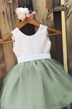 Sage Green Flower Girl Dress, Sage Flower Girl Dress, Green Flower Girl Dress, Elegant Flower Girl Dress, Tutu En Tulle, Green Flower Girl Dresses, Sage Green Flowers, Flower Girl Dresses Blue, Toddler Flower Girls