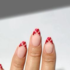 French Tip With Little Design, Hearts French Tip Nails, Valentine Nails French, Heart Tipped Nails, French Tip Nails Valentines Day, French Valentine Nails, Valentine’s Day Nails Almond, Valentine French Tip Nails, Nails Design French Tip Ideas