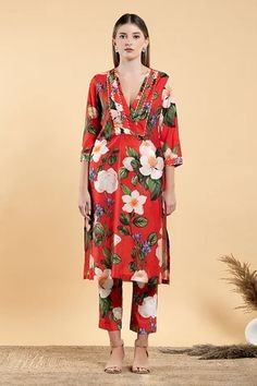 Shop for Divi by sonal khandelwal Red Wild Rose Print Straight Tunic And Pant Set for Women Online at Aza Fashions Red Kurta, Red Tunic, Green Leaf Print, Rose Leaves, Fashion App, Wild Rose, Fashion Design Clothes, Party Wear Dresses, Wild Roses