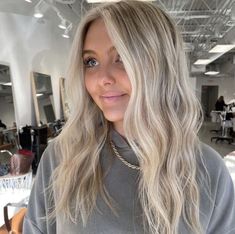 Light Blonde With Lowlights And Shadow Root, Mushroom Bronde Hair Balayage, Blonde Extensions With Money Piece, Long Blond Hairstyles With Layers, Long Blonde Hair Cool Tone, Foils On Short Hair, Loved In Bright Blonde, Platinum Blonde Face Frame, Blonde Hair Thick Money Piece