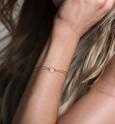 Dainty Bracelet, Delicate Bracelet, Gold Bracelet, Eternity Bracelet MEASUREMENTS/MATERIALS - Color options: .925 Sterling Silver / 14K Gold Vermeil / 14K Rose Gold Vermeil - Circle Accent Diameter 3/8 in | 1 cm - Bracelet chain L 6 1/2 in | 16.5 cm & 5/8 in | 1.6 cm extension - Hypoallergenic, lead & nickel free - Made in New York City To shop more Bracelets: https://www.etsy.com/shop/AccessoriesAtelier?ref=shop_sugg&section_id=24595195 Eternity Bracelet, Circle Bracelet, Gold Armband, Friend Bracelets, Back Necklace, Bracelet Dainty, Dainty Bracelet, Bridal Bracelet, Double Chain