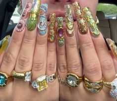 cluttered maximalist nails gold chunky rings whimsical aesthetic Naboo Aesthetic, Gold Chunky Rings, Maximalist Nails, Whimsical Aesthetic, Boho Nails, Nails Gold, Hippie Nails, Drip Nails, Glamorous Nails