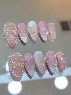 Aphrodite Core, Pink And White Nail Designs, Clear Glitter Nails, Uñas Aesthetic, Pink White Nails, Eyes Style, Coquette Nails