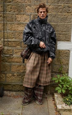 Vivienne Westwood Campaign, Men’s Winter Fits, Men Winter Style, Winter Style Men, Winter Clothes Men, Vivienne Westwood Inspired, Vivienne Westwood Style, Aw Outfits, Vivienne Westwood Men