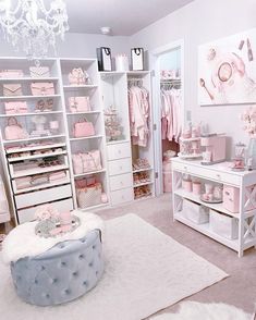 𝐒𝐞𝐜𝐫𝐞𝐭 || 𝐋𝐈𝐀𝐍𝐆𝐄𝐋𝐎 𝐁𝐀𝐋𝐋 - 𝐎𝐧𝐞 - Wattpad Pink Room Decor, Beauty Room Decor, Bedroom Decor For Teen Girls, Girly Room