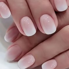 Brand New Original Box Mixed Pink/White Ombre Oval Shape Short Style Gel Stripe (Adhesive) Small File 24-Nails Included Fake Nails White, Unghie Sfumate, Short Fake Nails, Light Pink Nails, Ombre Acrylic Nails, Manicure Tips, Stick On Nails, Short Acrylic Nails, Manicure E Pedicure