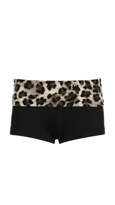 Cheetah Print Shorts, Cheetah Print Clothes, Leopard Print Clothes, Low Waisted Shorts, Low Waist Shorts, Nyc Outfits Summer, Grunge Summer Outfits, Leopard Style, Nyc Outfits