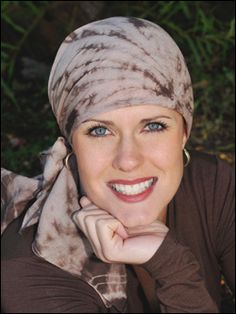 Diy Head Scarf, Jesus Hands, Chemo Scarves, Head Scarfs, Chemo Hats, Scarf Ideas, Head Scarf Tying