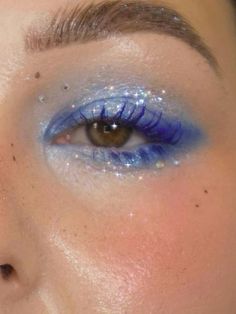 Under Eye Makeup Eyeshadow, Unique Makeup Looks, 4th Of July Makeup, Funky Makeup, Concert Makeup, Mekap Mata, Drag Make-up, Swag Makeup