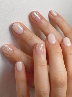 Neutral Nail Ideas Gel, Simple Summer Nail Art 2024, Color French Gel Nails, Short Nails Natural Designs, Cute Short Neutral Nails, Short Nails Trending, Neutral Gelish Nails, Korean Nail Art Pastel, Nail Art Subtle