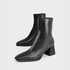 Vagabond HEDDA - Women's BLACK LEATHER Sleek Black Leather Boots, Vagabond Hedda, Mid High Boots, Vagabond Boots, Shoe Brushes, Black Shoe, Black Cow, Cream Shoes, Your Shoes