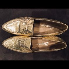 Eu 41. Fit Like A 10.5 Woman’s. Metallic Genuine Leather Loafers. Gold. Made In Italy Party Loafers With Brogue Detailing And Flat Heel, Party Loafers With Almond Toe Slip-on, Classic Party Loafers With Brogue Detailing, Classic Brogue Loafers For Party, Classic Gold Loafers With Round Toe, Classic Almond Toe Loafers For Party, Gold Party Loafers With Round Toe, Classic Gold Leather Shoes For Formal Occasions, Elegant Gold Loafers With Round Toe