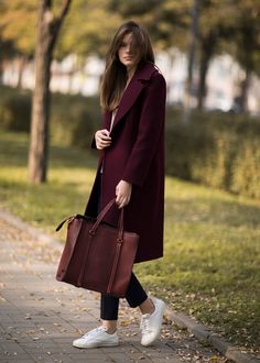 Wool Coats For Women Winter, Fall And Winter Work Outfits For Women, Wool Jackets Women Outfit, Burgundy Wool Coat, Burgundy Outerwear For Business In Fall, Burgundy Business Outerwear For Fall, Classic Long Burgundy Coat, Classic Burgundy Long Coat, Burgundy Long Coat For Winter