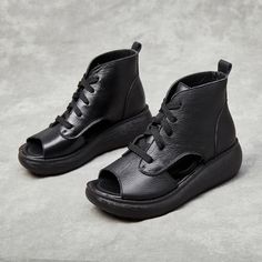 Item: Platform SandalsGender: WomenMain Material: CowhideHeel Type: PlatformUpper Material: Cow LeatherHeel Height: High (5.5cm)Closure Type: Lace UpSeason: SummerColor: Black; White 2000s Fashion Aesthetic, Hip Hop Fashion 90s, Grunge Coquette, 90s Hip Hop Fashion, Crop Top With Jeans, Roman Sandals, 90s Hip Hop, Floral Bodycon, Y2k Summer