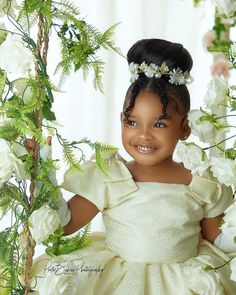 Kids Hair Styles For Wedding, Christmas Hairstyles For Kids Curly Hair, Black Flower Girl Hairstyles Wedding, Wedding Hairstyles For Black Kids, Flower Girls Hairstyles Black Kids, Crown Hairstyles For Kids, Black Flower Girl Hairstyles, Flower Girl Hairstyles Black Kids, Princess Hairstyles For Kids