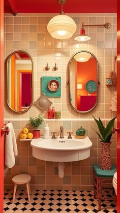 What Are Key Features of an MCM Bathroom? Mid Century Modern Bathroom Accessories, Vintage Mid Century Bathroom, 1970’s Bathroom, 70s Aesthetic Bathroom, Mid Century Bathrooms, Retro Bathroom Ideas Vintage, Retro Modern Bathroom, 70s Bathroom Aesthetic, Bathroom 70s