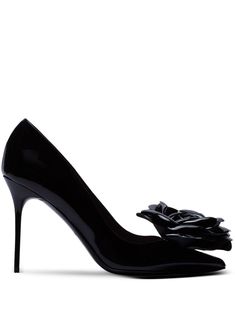 black leather patent finish floral appliqué pointed toe branded leather insole high stiletto heel Balmain Heels, Balmain Shoes, Chanel 2, Flat Boots, Ballet Flat Shoes, Pump Sandals, Lady Dior, Black Pumps, Leather Pumps