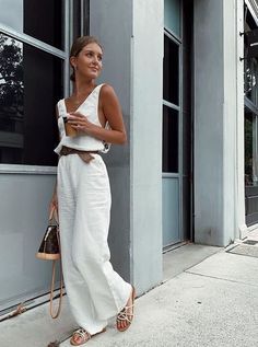 Linnebyxor Outfit, Simple Summer Outfits, 여름 스타일, Fashion Goals, Summer Dresses For Wedding Guest, Ținută Casual, Modieuze Outfits, Summer Fashion Trends