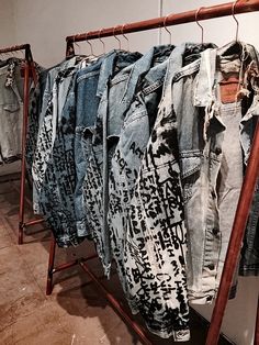 Denim Jacket Diy, Life Of Pablo, Warren Lotas, Diy Denim Jacket, Denim Projects, Denim Ideas, Custom Denim, Denim Diy, Painted Denim