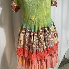 I Just Finished This Handmade Tunic Or Dress. It Is A Unique Piece With Vintage Trims And A Bohemian 1960’s Theme. So Colorful And Fun With The Flower Power Appliqus. The Tiered Design And Hi-Low Hem Add A Touch Of Elegance, Perfect For Women Who Love Layered Accents. The Piece Is Perfect For Any Occasion, Whether It Be A Casual Day Out Or A Special Event. The One-Size-Fits-All Feature Makes It A Convenient Choice For Any Woman. It Can Be Worn Over A Pair Of Cropped Legging Or Tights Or Just Wea Artsy Dress, Shabby Chic Clothes, Flower Truck, Upcycled Clothes, Hippie Dresses, Recycle Clothes, 1960s Fashion, Handmade Dresses, Chic Clothes