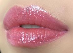 Bobbi Brown Lip Gloss, Brown Lip Gloss, Lip Permanent Makeup, Bobbi Brown Lip, Lip Tints, Hot Pink Lips, Lipstick Designs, Sweet Lips, Pink Lip Gloss