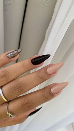 Nude Nail Designs, Almond Nail, Sparkle Nails, Accent Nails, Black Nails