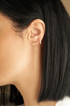 Dress up your ears with our stunning 925 sterling silver earrings, plated with a luxurious 2.5-micron layer of 18K gold - that's 5 times thicker than the average plating! The sleek snake chain design adds a touch of elegance to any outfit. At just 0.52g, they're lightweight and comfortable for all-day wear. Elevate your style effortlessly with these statement earrings that are sure to turn heads wherever you go! * Material: 925 sterling silver * Plating thickness: 2.5 micron 18K gold * Finishing Minimalist Gold Plated Earrings With Cable Chain, Minimalist Gold Plated Cable Chain Earrings, Minimalist Gold Plated Linear Earrings With Adjustable Chain, Minimalist Gold Plated Threader Earrings, Minimalist Dangle Threader Earrings With Cable Chain, Minimalist Dangle Cable Chain Threader Earrings, 14k Gold Linear Earrings With Delicate Chain, Cable Chain Earrings In Fine Jewelry Style, Long Chain Earrings